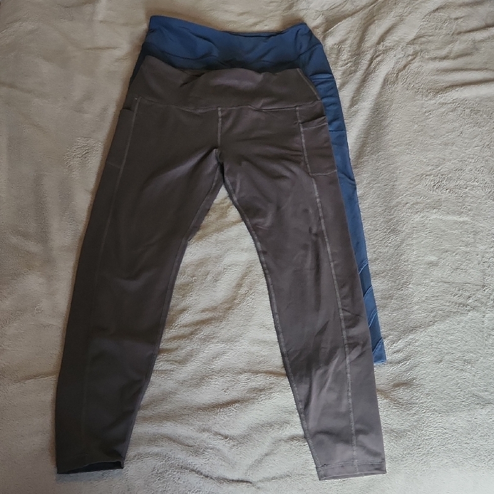 Bundle Of 2 Women's L Leggings in Charcoal and Blue